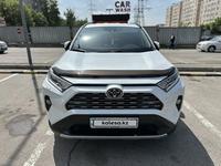 Toyota RAV4 2021 года за 18 700 000 тг. в Алматы