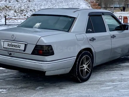 Mercedes-Benz E 200 1995 года за 2 000 000 тг. в Житикара – фото 5