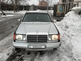 Mercedes-Benz E 200 1993 года за 1 350 000 тг. в Астана – фото 2