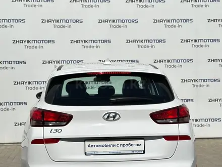 Hyundai i30 2022 года за 9 900 000 тг. в Уральск – фото 5