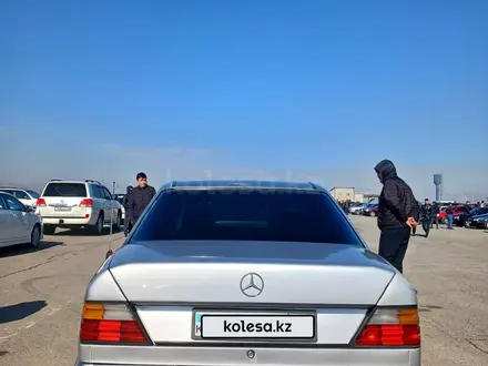 Mercedes-Benz E 230 1992 года за 2 100 000 тг. в Тараз – фото 11