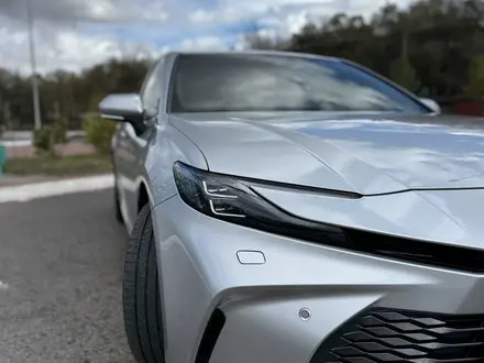 Toyota Camry 2025 года за 18 800 000 тг. в Караганда – фото 2