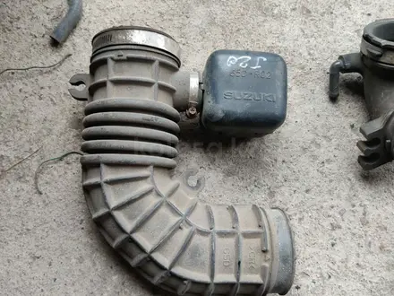 Гофра воздушного фильтра Гранд Витара j20 за 5 000 тг. в Алматы – фото 2