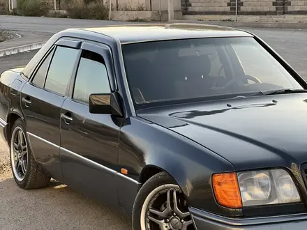 Mercedes-Benz E 280 1994 года за 2 800 000 тг. в Алматы – фото 2