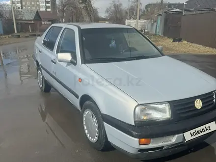 Volkswagen Vento 1993 года за 1 100 000 тг. в Павлодар – фото 2