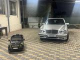 Mercedes-Benz E 320 1998 года за 2 200 000 тг. в Алматы