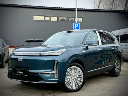 Geely M9 2025 года за 23 800 000 тг. в Алматы