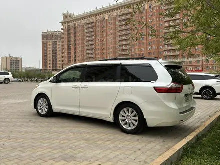 Toyota Sienna 2015 года за 10 900 000 тг. в Актау