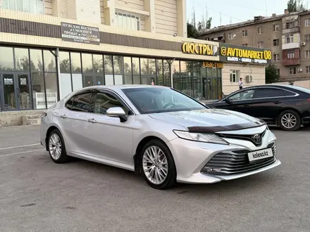 Toyota Camry 2020 года за 15 300 000 тг. в Тараз – фото 3