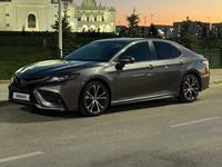 Toyota Camry 2020 года за 11 500 000 тг. в Астана