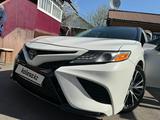 Toyota Camry 2020 года за 14 000 000 тг. в Алматы – фото 3