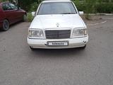 Mercedes-Benz E 200 1994 года за 2 200 000 тг. в Экибастуз