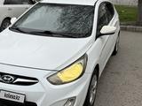 Hyundai Solaris 2012 годаүшін4 500 000 тг. в Семей – фото 2
