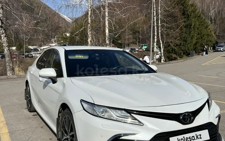 Toyota Camry 2021 годаүшін17 500 000 тг. в Алматы