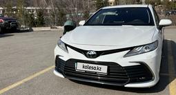 Toyota Camry 2021 года за 17 500 000 тг. в Алматы – фото 2