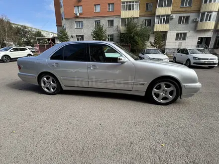 Mercedes-Benz E 320 2001 года за 4 300 000 тг. в Астана – фото 6
