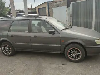 Volkswagen Passat, 1994