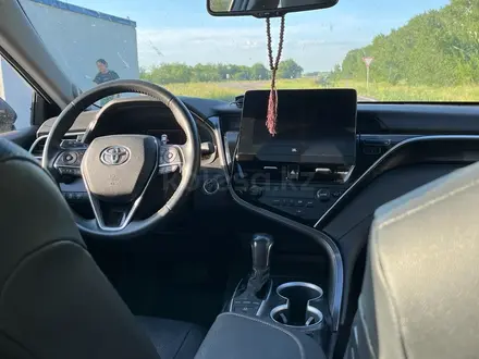 Toyota Camry 2023 года за 14 500 000 тг. в Петропавловск – фото 12
