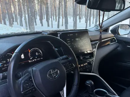 Toyota Camry 2023 года за 14 500 000 тг. в Петропавловск – фото 3