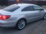 Volkswagen Passat CC 2010 года за 3 900 000 тг. в Атырау – фото 2