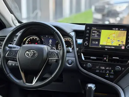 Toyota Camry 2021 года за 15 950 000 тг. в Алматы – фото 10