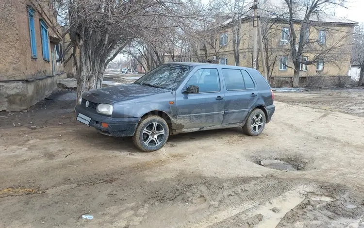 Volkswagen Golf 1994 годаүшін1 200 000 тг. в Сатпаев