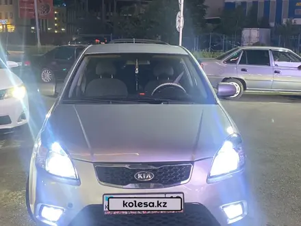 Kia Rio 2010 года за 3 600 000 тг. в Актау – фото 2