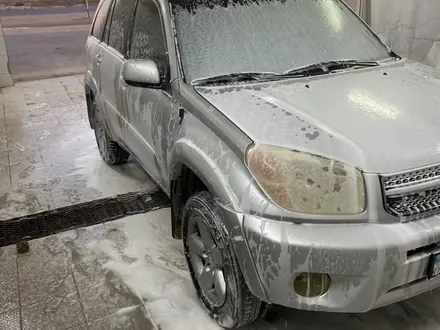 Toyota RAV4 2003 года за 4 900 000 тг. в Актау – фото 14