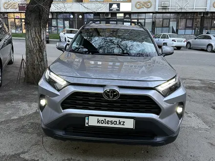 Toyota RAV4 2023 года за 17 500 000 тг. в Алматы – фото 10