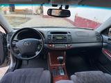 Toyota Camry 2005 годаүшін5 800 000 тг. в Туркестан – фото 5