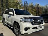 Toyota Land Cruiser 2017 годаfor36 800 000 тг. в Астана