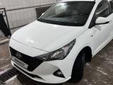 Hyundai Accent 2022 годаүшін7 999 000 тг. в Петропавловск – фото 3