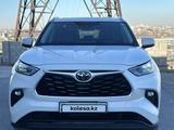 Toyota Highlander 2021 года за 31 500 000 тг. в Алматы – фото 2