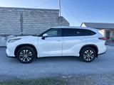 Toyota Highlander 2021 года за 31 500 000 тг. в Алматы – фото 4