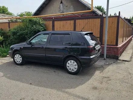 Volkswagen Golf 1996 года за 1 750 000 тг. в Алматы – фото 3