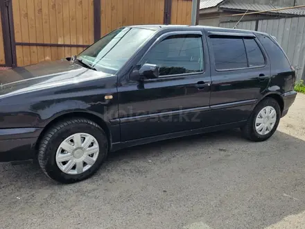 Volkswagen Golf 1996 года за 1 750 000 тг. в Алматы – фото 2