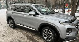 Hyundai Santa Fe 2019 годаүшін13 700 000 тг. в Алматы