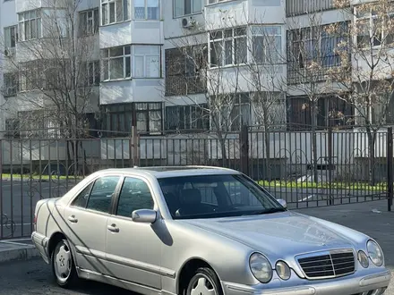 Mercedes-Benz E 280 2001 года за 5 000 000 тг. в Тараз – фото 3