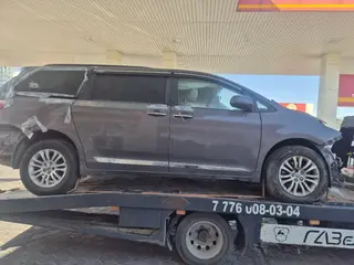 Toyota Sienna, 2015