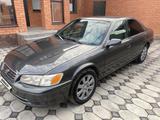 Toyota Camry 2000 годаүшін3 400 000 тг. в Актобе