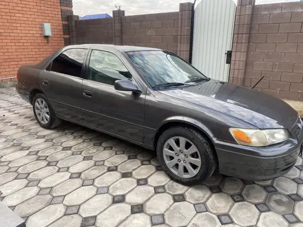 Toyota Camry 2000 года за 3 400 000 тг. в Актобе – фото 5