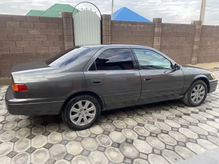 Toyota Camry 2000 года за 3 400 000 тг. в Актобе – фото 9