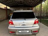 Mitsubishi Outlander 2006 годаүшін4 200 000 тг. в Астана – фото 3