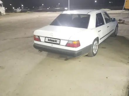 Mercedes-Benz E 230 1988 года за 1 000 000 тг. в Шу – фото 3