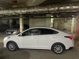 Hyundai Accent 2021 года за 7 300 000 тг. в Астана – фото 2