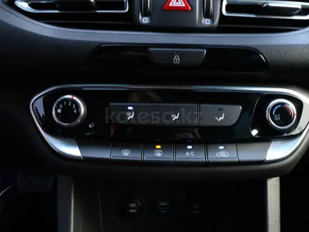 Hyundai i30 2023 года за 7 390 000 тг. в Астана – фото 19