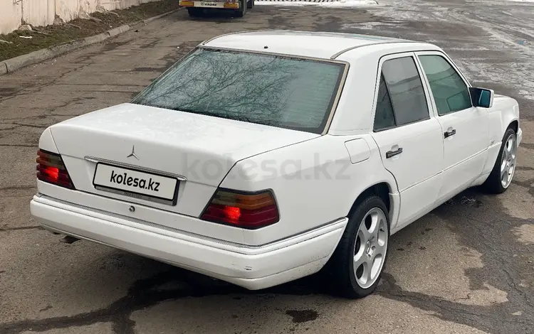 Mercedes-Benz E 250 1994 годаүшін1 000 000 тг. в Алматы