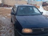 Volkswagen Vento 1993 годаfor1 100 000 тг. в Байконыр – фото 2