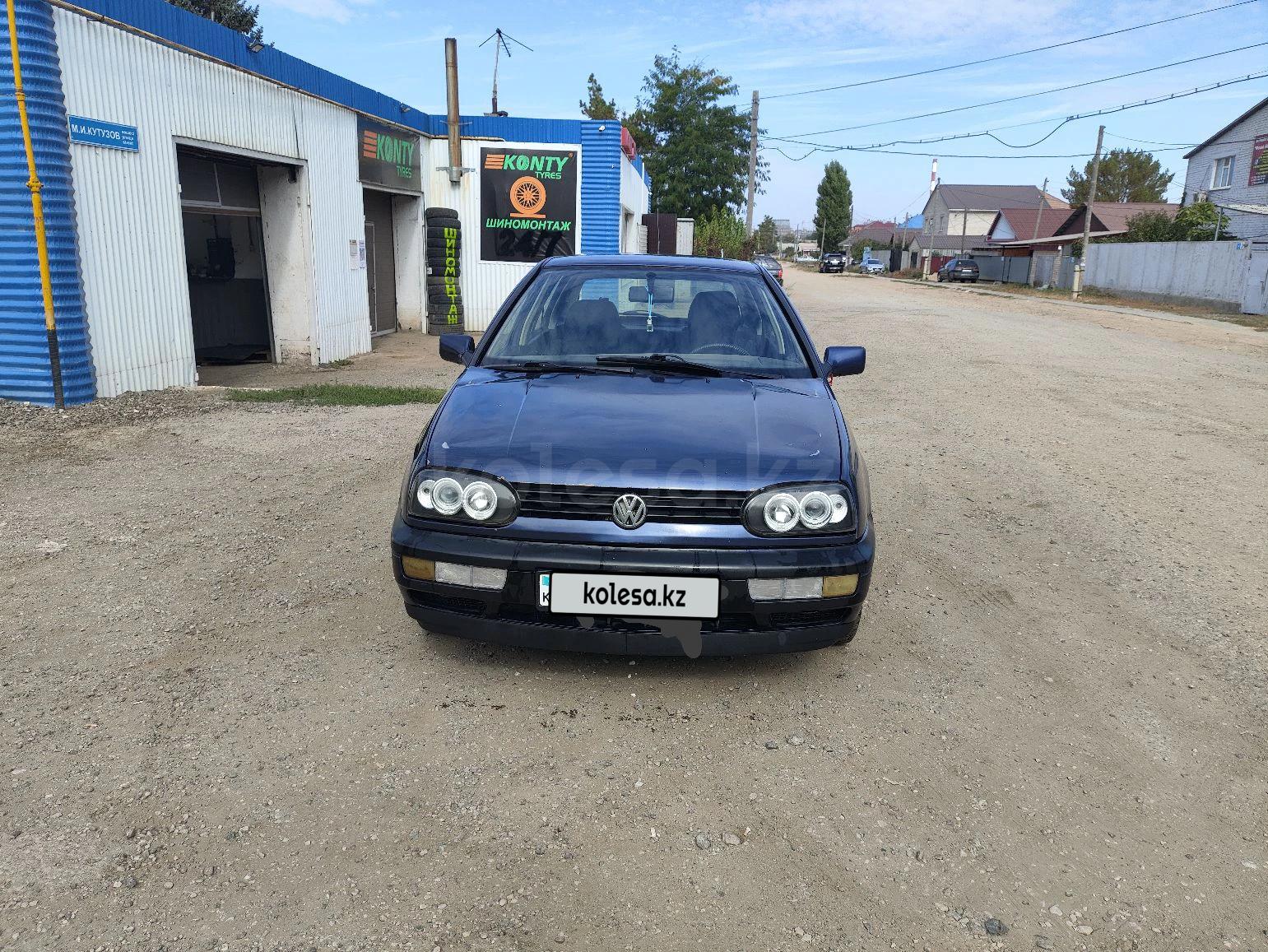 Volkswagen Golf 1994 г.