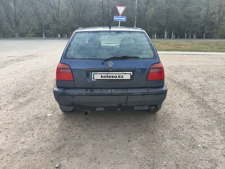 Volkswagen Golf 1994 года за 1 300 000 тг. в Актобе – фото 4